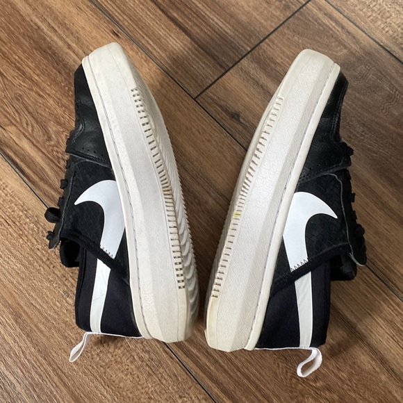 Nike black and white platform, size 9 - Picture 6 of 7